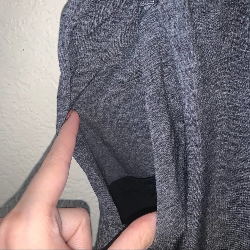 Lululemon Pace Breaker Short 9" Inseam *Linerless No Liner Size Small - Picture 2 of 5